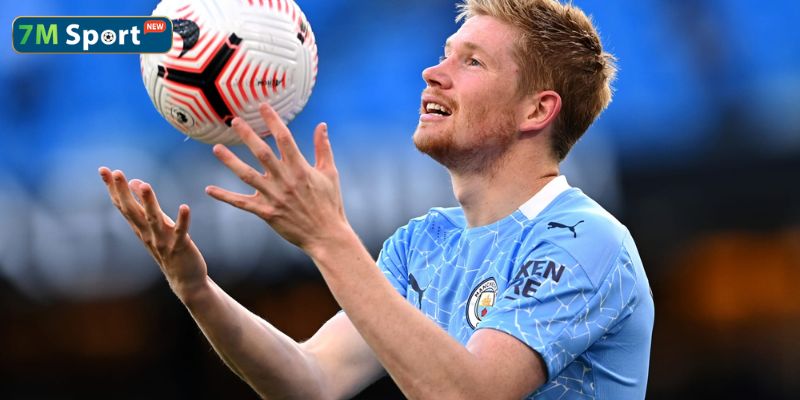 Kevin De Bruyne ghi dấu ấn với một siêu phẩm sút xa tại vòng loại World Cup